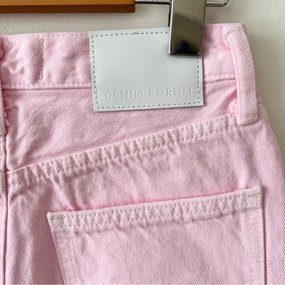Aritzia Denim Forum Pink Yoko Mid Thigh Shorts High Rise Distressed Hem Size 24 - Picture 4 of 4